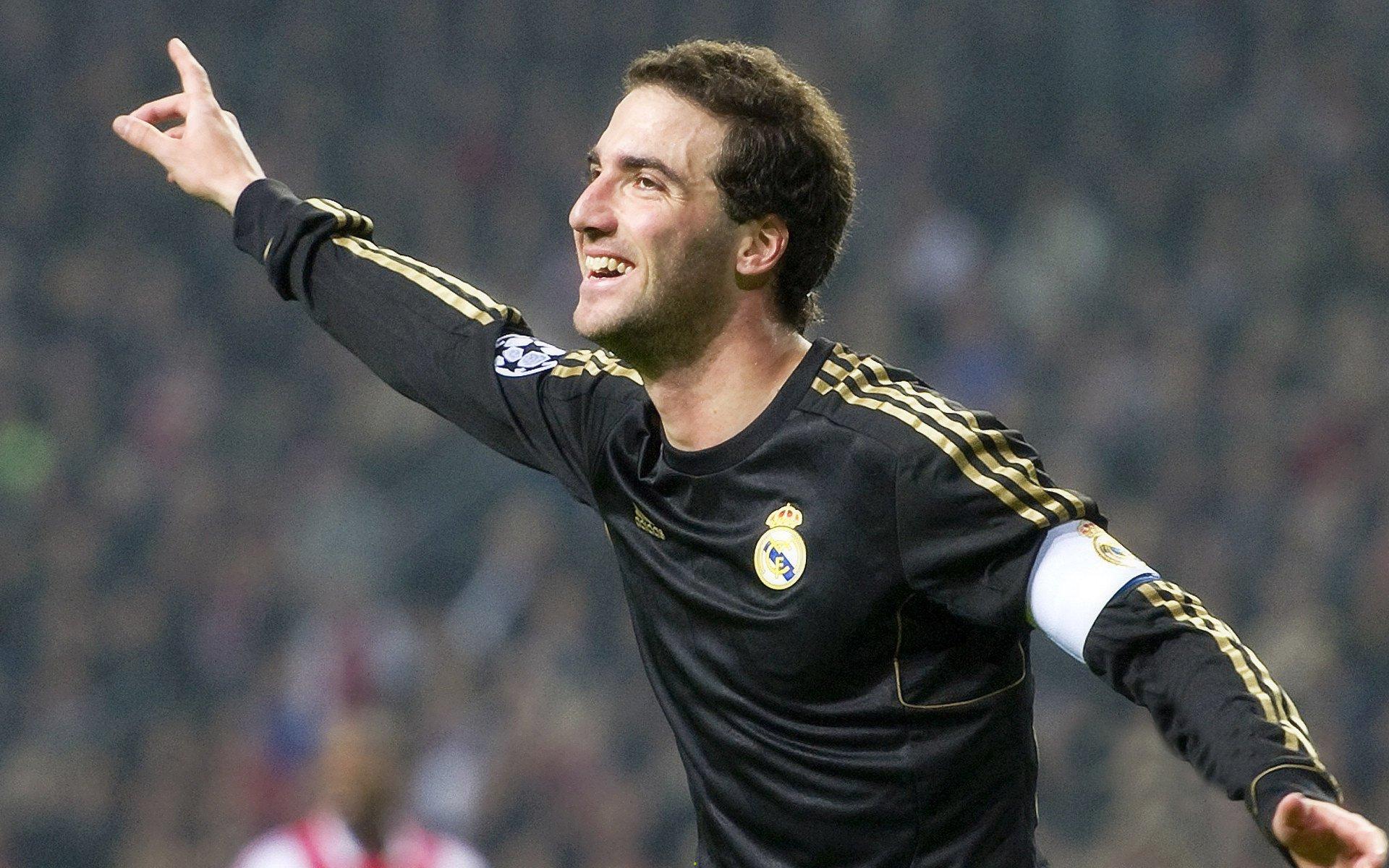 姆巴佩梅开二度助巴黎圣日耳曼锁定欧冠八强席位