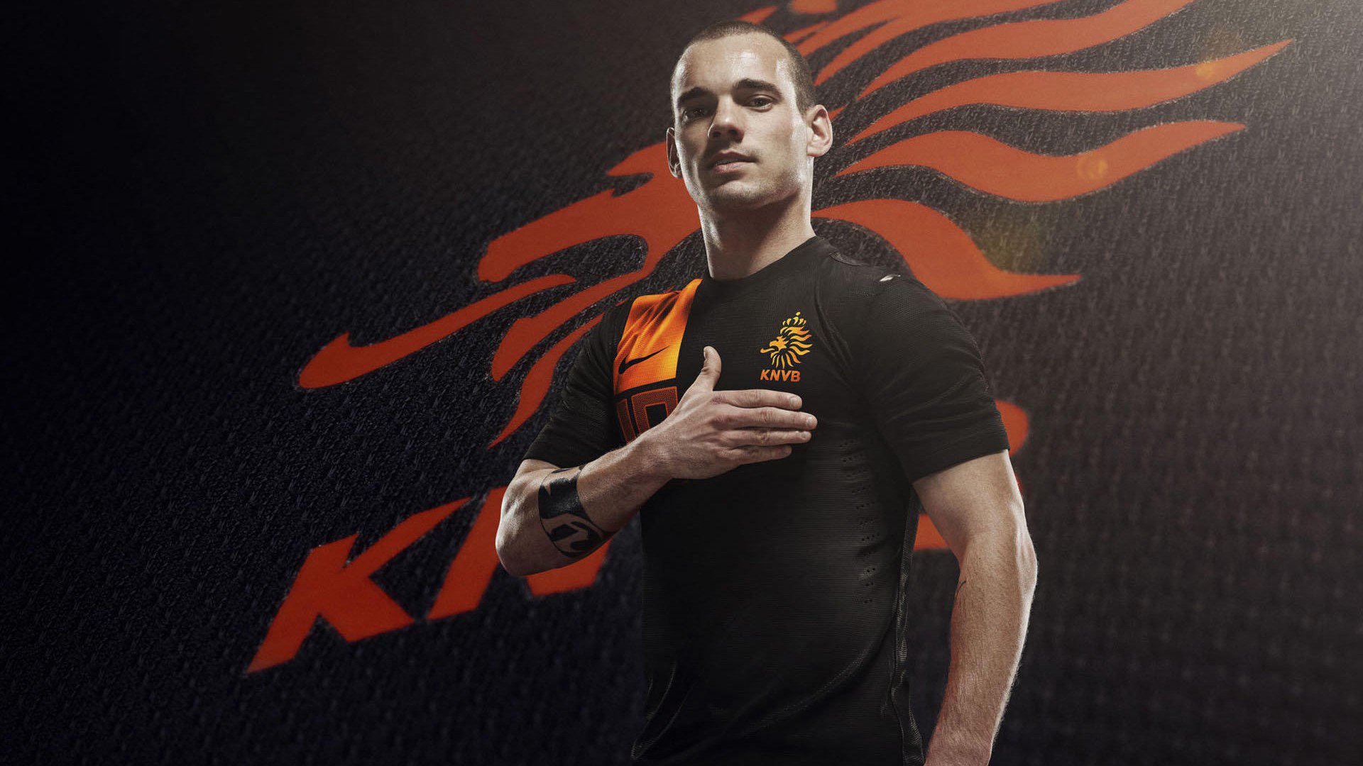 百米飞人巅峰对决 新锐天才打破十年纪录