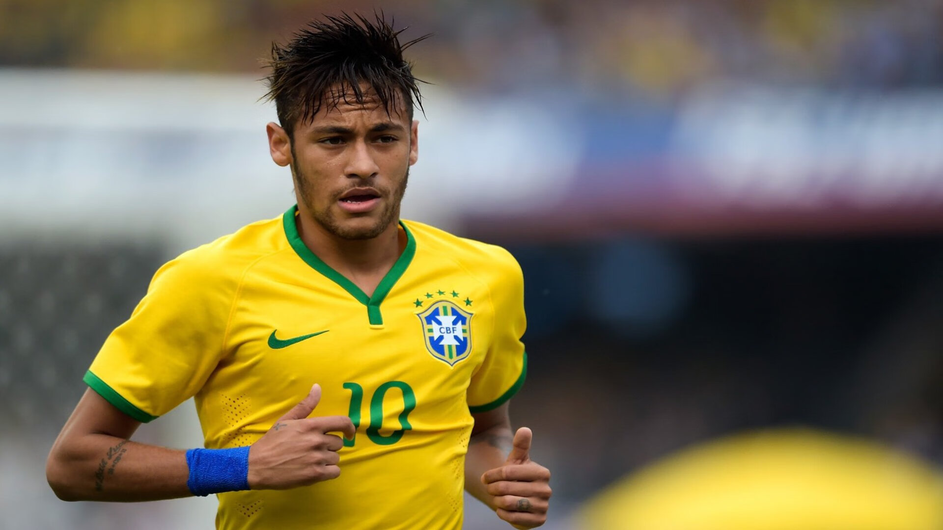 中国跳远名将王嘉男突破8米大关 创赛季世界最佳成绩